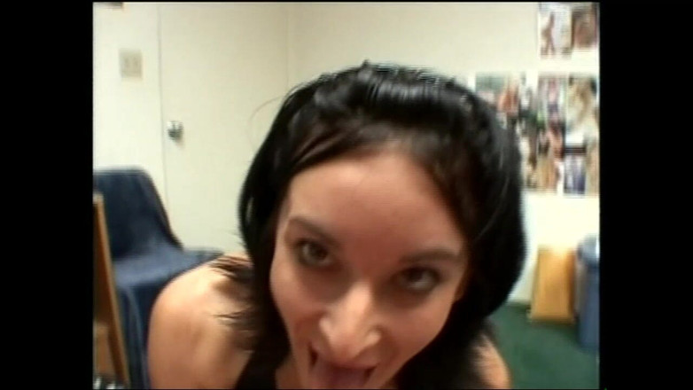 The hunters TV - (The best full movies xxx): Britney, Jules, Skye jsou polykači