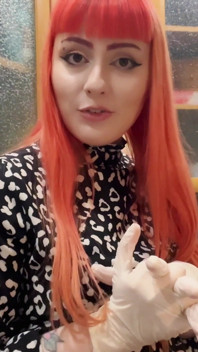 Gfe: fată gotică roșcată te face un fan al labă cu mănuși