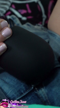 Wrestling Slut Vibrates Her Clit