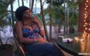 Smoke it bitch: Người phụ nữ Dominica vú to hút thuốc