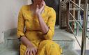 Saara Bhabhi: Jeu de rôle d&amp;#039;histoire de sexe en hindi - la servante...