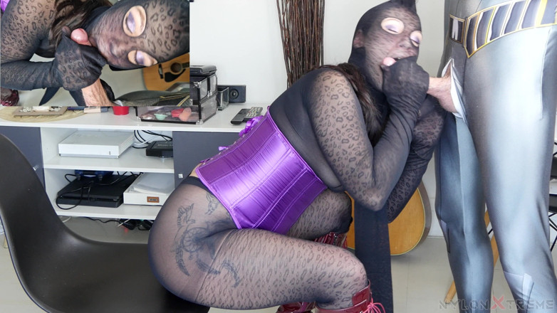 Nylon Xtreme: Katy Kat naaylon tenduaa enkaisment