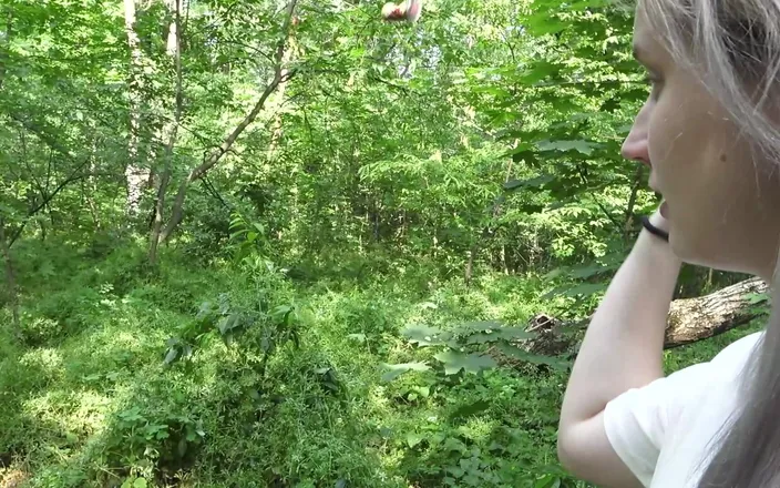 MertyXXX: Dirty Girl Littering and Urinating in a Park