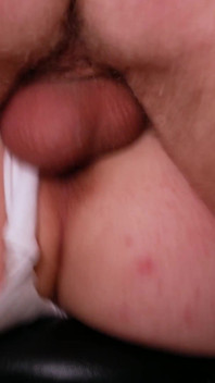 Big Butt Small Saggy Tits Teen Maria Gail v německém Bukkake gangbangu se starými kluky