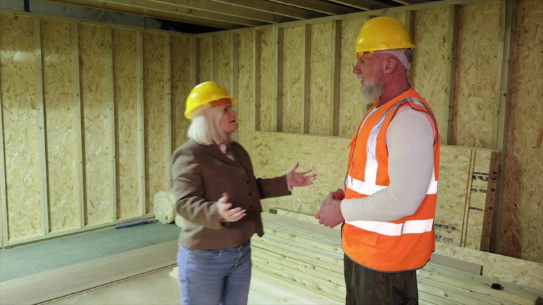 Lacey Starr productions: Побудова відносин