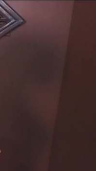 Morena extra cachonda folla una gran polla en el gloryhole