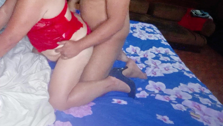 Milfta boohot: Šukej jindy s mým šéfem, který jí dobře šuká