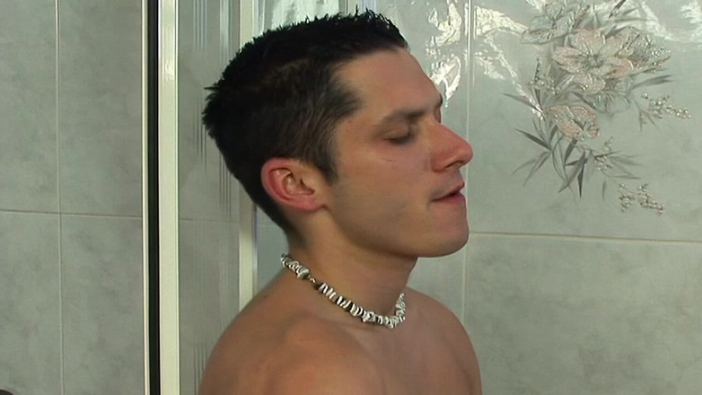 Gaylicious: 熱いシャワー ゲイのアスファック