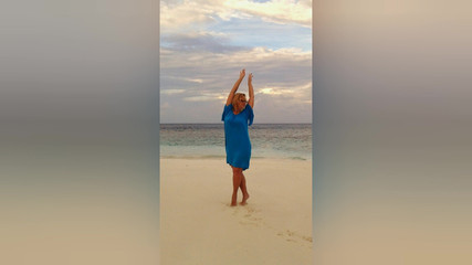 Selena701: Selena se baví po procházce