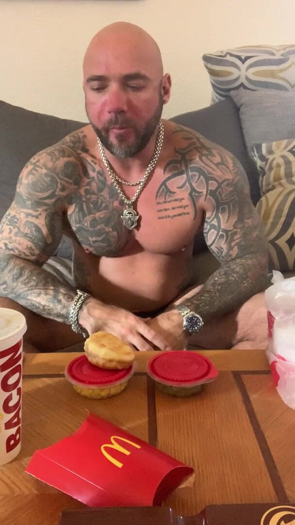 MasculineJason - Jason Collins: Mc Donald's and Kfc Mukbang!