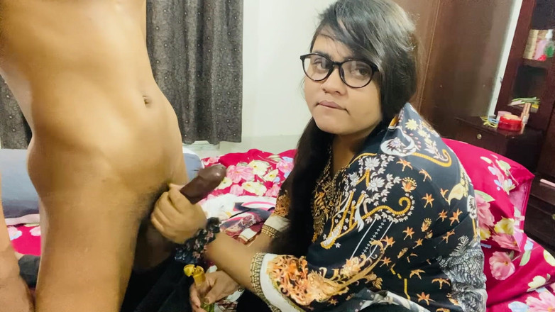 Nadiyaxxx02: Married Older Sister Gets Fucked by Younger Brother and Her...