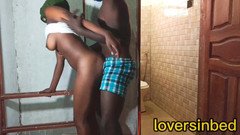 Loversinbed: Šukání velkých koz 18leté černé ebenové holky z univerzity v Kyambogo