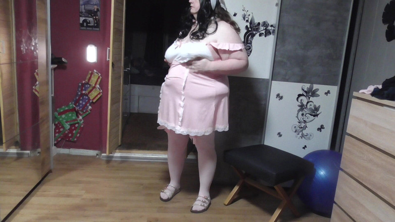 tammara big: 粗壮的ssbbw猪，既欲火焚身又湿润