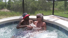 Leilani Lei: La donna matura incontra Shaundam