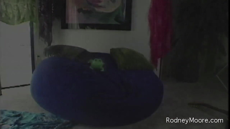 Horny Hairy Girls: Bridget the Midget Powerz adalah kongkek dongeng Rodneys 90-an