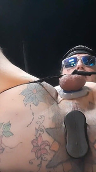 Butt Plug Anal Menganga Close up