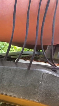 Memancut mani pada lawnmower, anda mesti melihat MILF miang ini