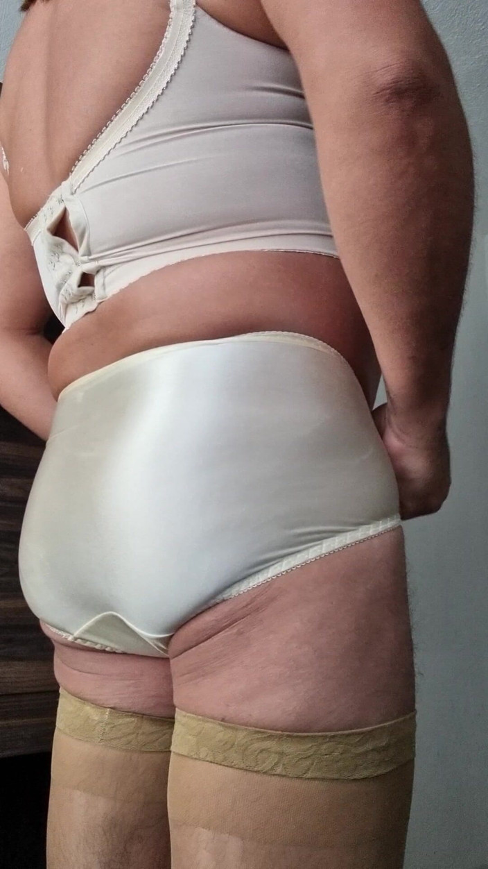 My panties: Sissy Orgasm Without Hands, with the Help of Two Vibration...