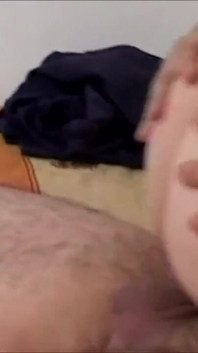 Sucia milf le encanta tener sexo con viejos hombres experimentados