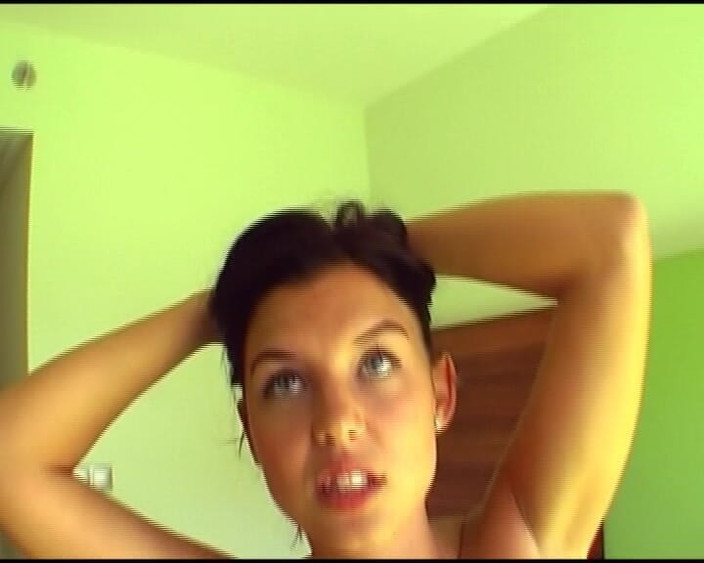 German Amateur Videos: 자지를 빨아주는 독일의 오지는 아마추어
