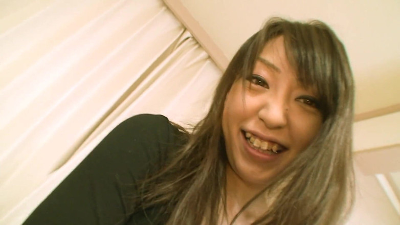 Japan Lust: A la dama japonesa Aya le encanta divertirse con juguetes