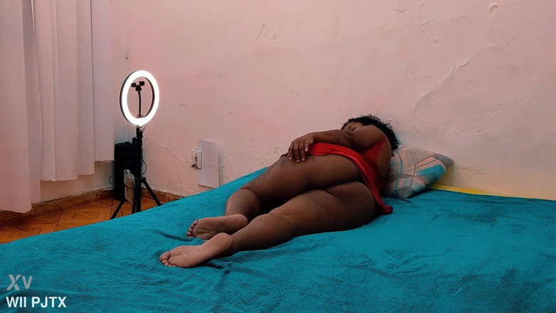 CASALNUTTELA: Збуджені груди, сідниці і велика піхва, розкішна