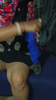 Jija Sali se fait baiser à poil la nuit en levrette et position d’une cow-girl