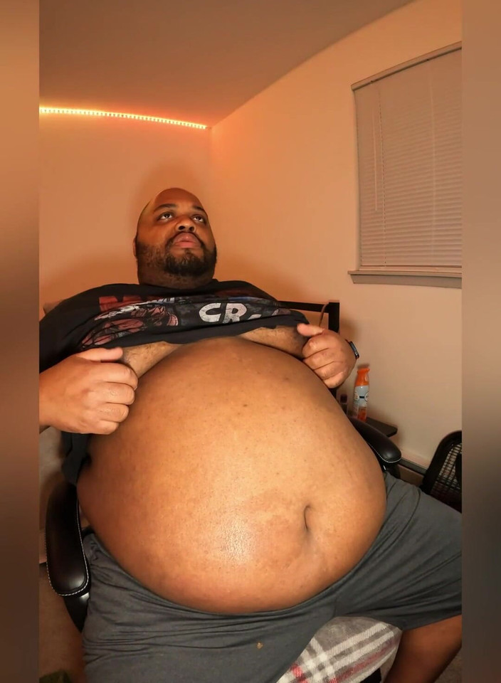 Blkhole420: Stuffed and bloated before bed