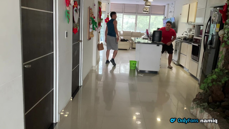 Rorono4zhot: Moja żona zdradza mnie z moim najlepszym przyjacielem, który przychodzi odwiedzić!