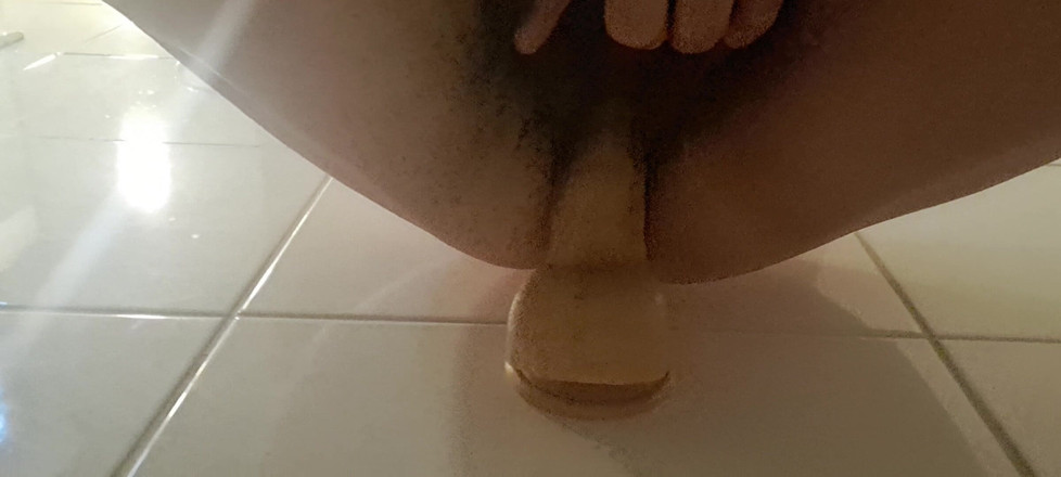 Mommy big hairy pussy: Üvey anne Banyoda Yapay Penis ile Sikikleri