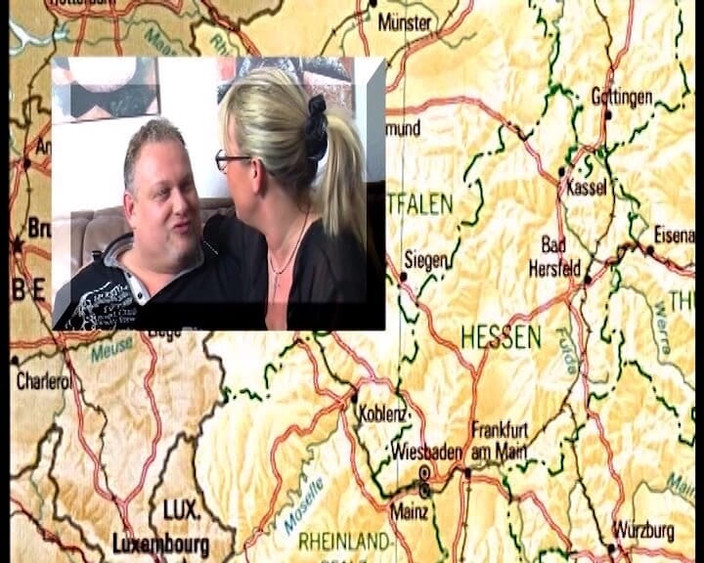 Deutschland Porno X: 스와핑과 거유 여성을 교환하는 포섬 마누라