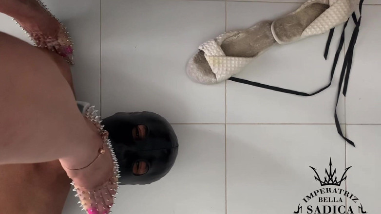 Danfetish: Unterwürfiger High Heel Licker