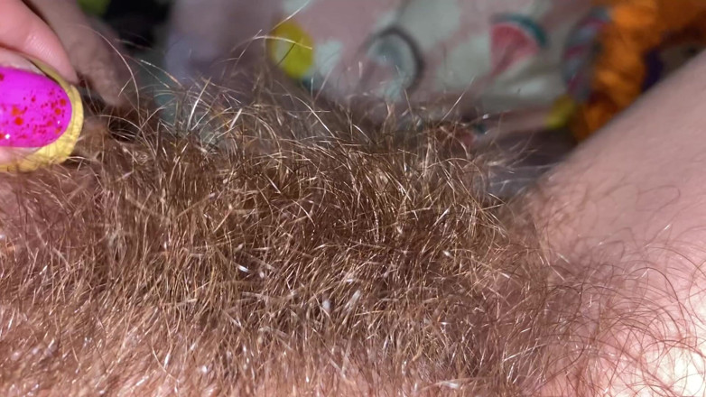 Cuteblonde666: Brushing My Bush