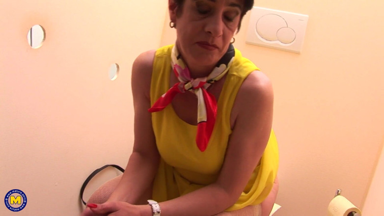 Mature NL: Geile milf kijkgat pornofilm