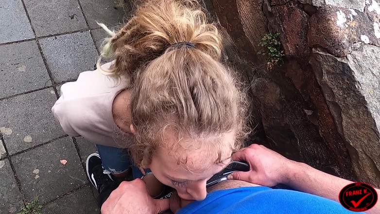 German Fuck Girls: Halk! Kaleye Giderken Riskli Oral Seks!