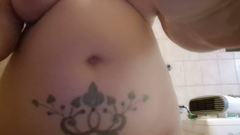 Nicoletta Embassi: Stuffed Belly &amp; Food Baby