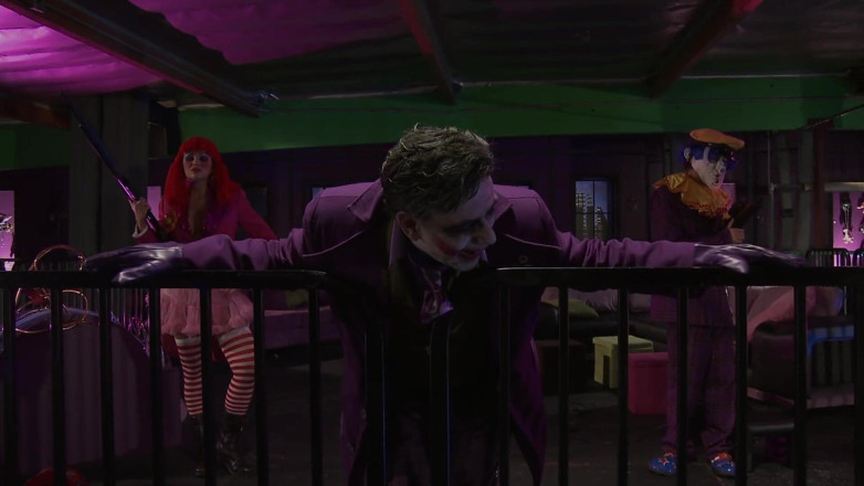 CBD Media: Batman robin catwoman dan joker lagi asik grup seks sama...