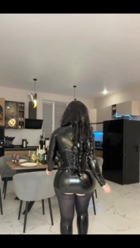 When U Have Curvy Butt Latex Looks Delicious