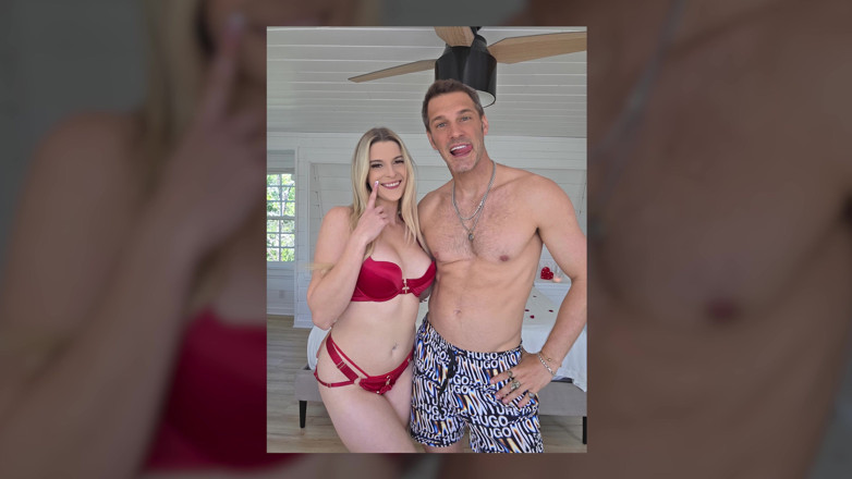 Tommy Wood XXX: Passionate Sex with Big Ass Curvy Blonde Ivy Mayhem