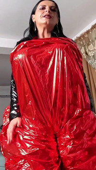 Cuore gigante palloncino pvc fetish. Balloon pop, gola profonda e gioco con la sborra