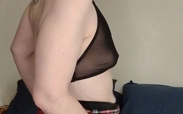 Sexiebabi: Cô gái sexiebabi làm tình với pawg cực khoái