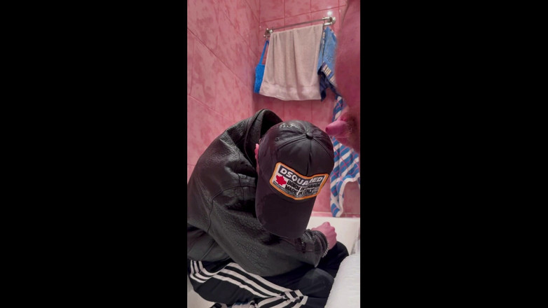 KinkySirius: Scally Chav Guy in Leather and Sport Gear Get Pissing