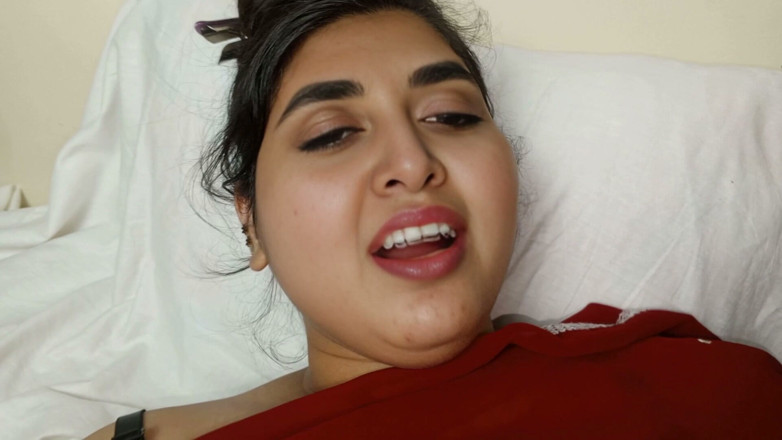 Nadiyabd: Couple Sex Red Saree - Beautiful Indian Desi Girl