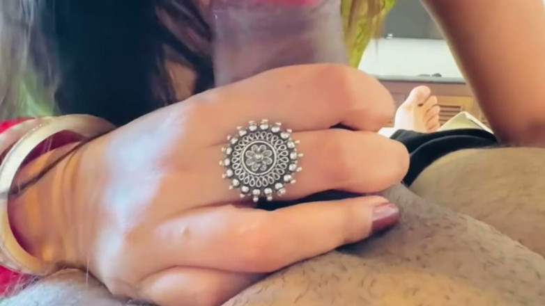 Kavita69: Le Beau-père Baise Sa Belle-fille Sous Prétexte De Massage
