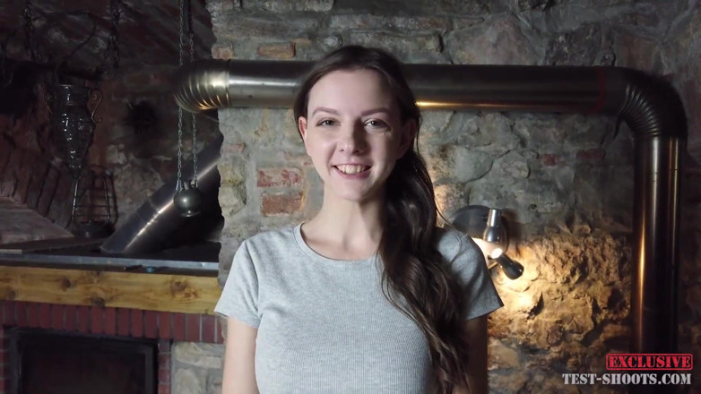 Test-Shoots: Rebeka Ruby nua em entrevista exclusiva para casting