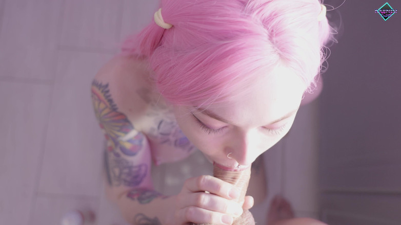 Karneli Bandi: Food porn e suculento boquete na cozinha