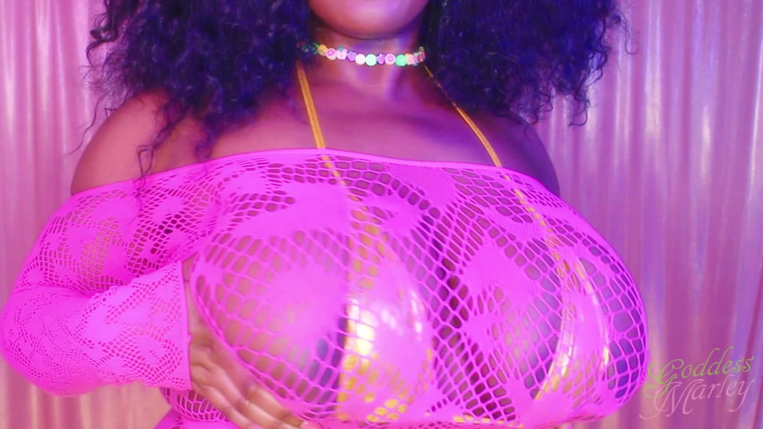 Don't You Love Big G-cups? (Goddess Marley)