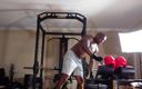 Hallelujah Johnson: Ćwiczenia oporowe saq treningu mogą promować poprawę wydolności fizycznej i...