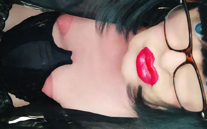 Emma Browne: Naughty Tranny Kitty Girl