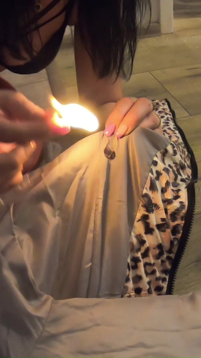 MilfyCalla: Milfycalla - j’ai brûlé ma veste pour chatte brillante après s’être...